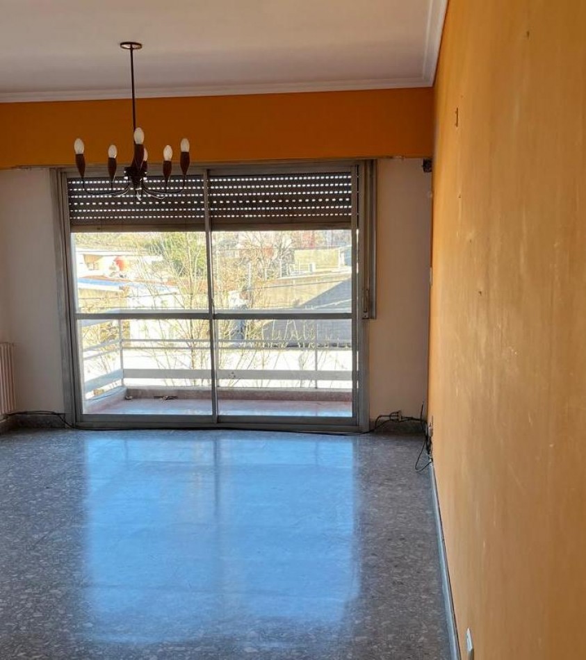 DEPARTAMENTO A MEDIA CUADRA DE PLAZA BELGRANO