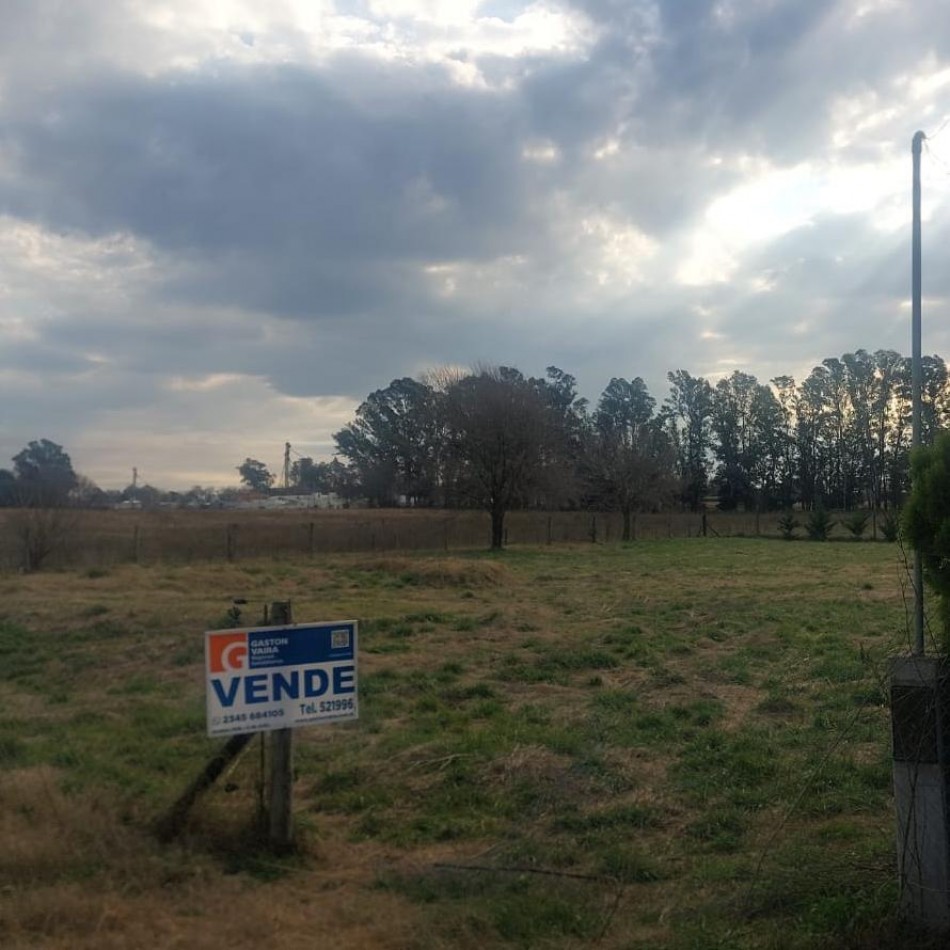 LOTE A 300 METROS DE ACCESO PRINCIPAL