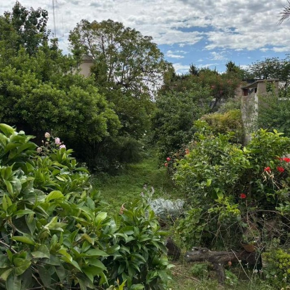 CASA CON GRAN POTENCIAL EN VENTA