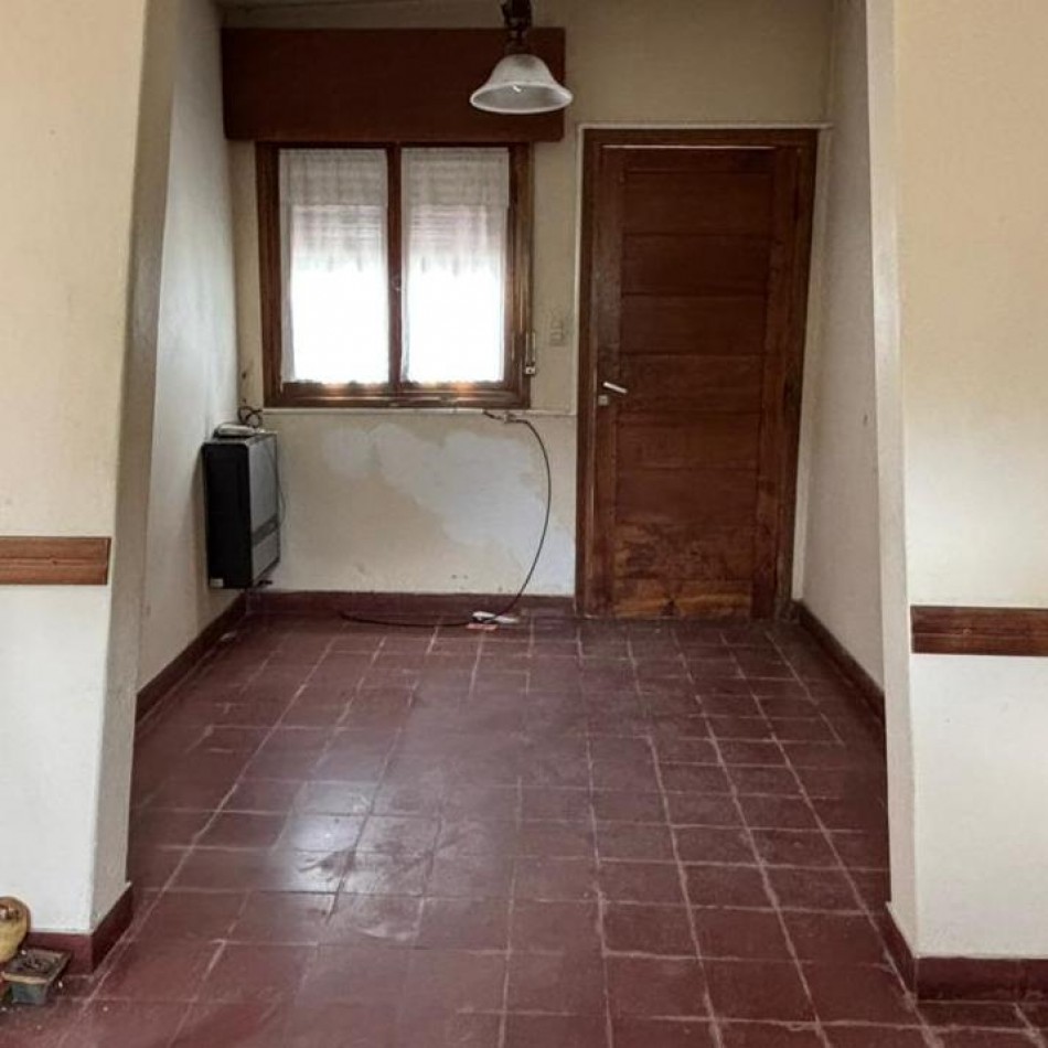 CASA CON GRAN POTENCIAL EN VENTA