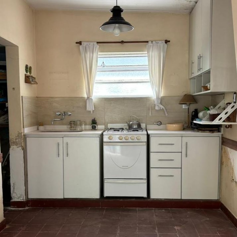 CASA CON GRAN POTENCIAL EN VENTA