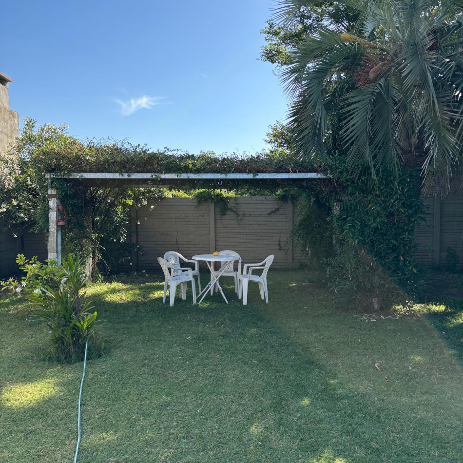 CASA EN VENTA CON QUINCHO Y GRAN PATIO