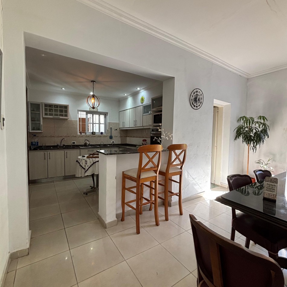 CASA EN VENTA CON QUINCHO Y GRAN PATIO