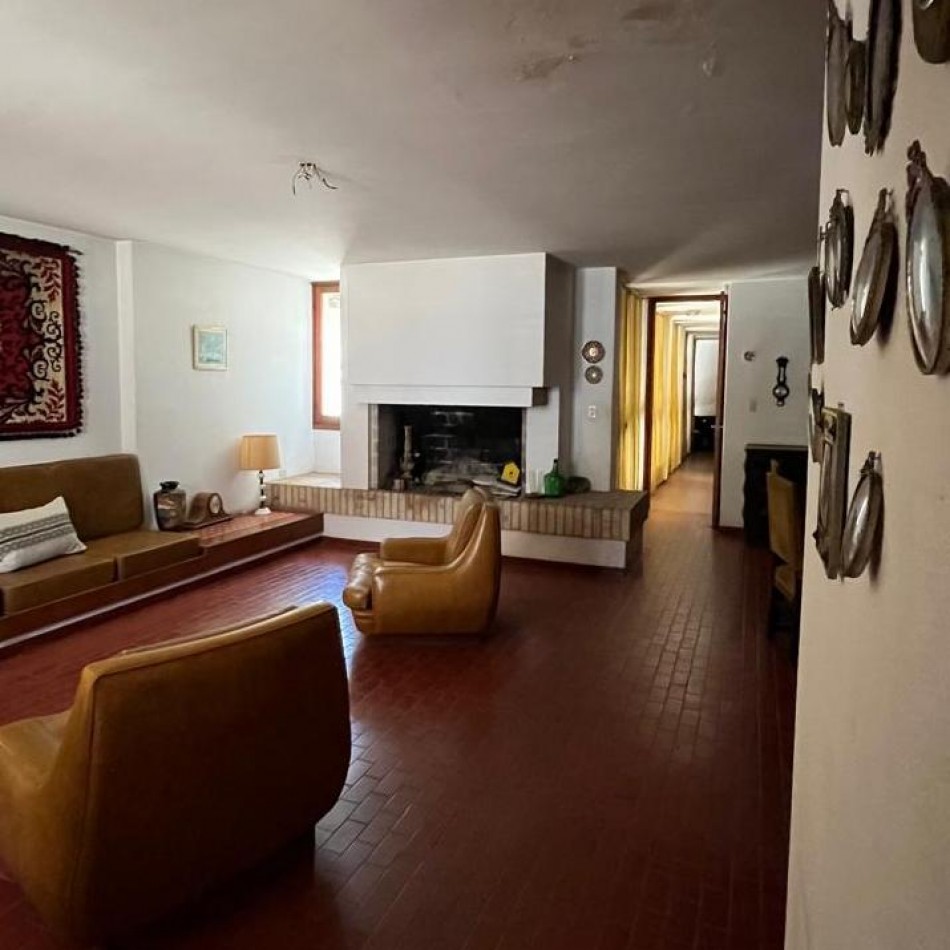 VIVIENDA + OFICINA/CONSULTORIO EN VENTA