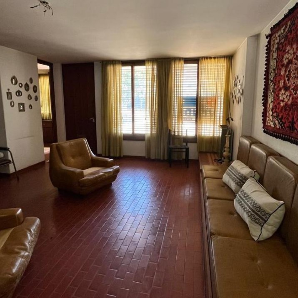 VIVIENDA + OFICINA/CONSULTORIO EN VENTA