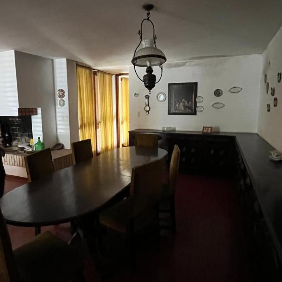 VIVIENDA + OFICINA/CONSULTORIO EN VENTA