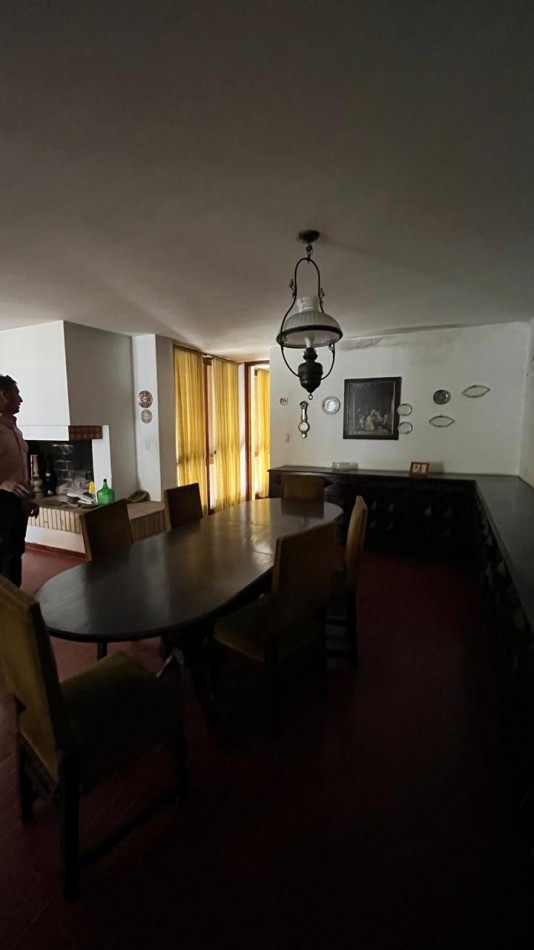 VIVIENDA + OFICINA/CONSULTORIO EN VENTA