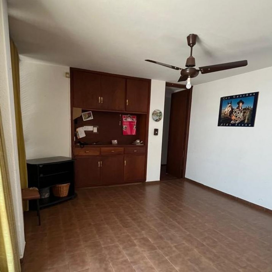 VIVIENDA + OFICINA/CONSULTORIO EN VENTA