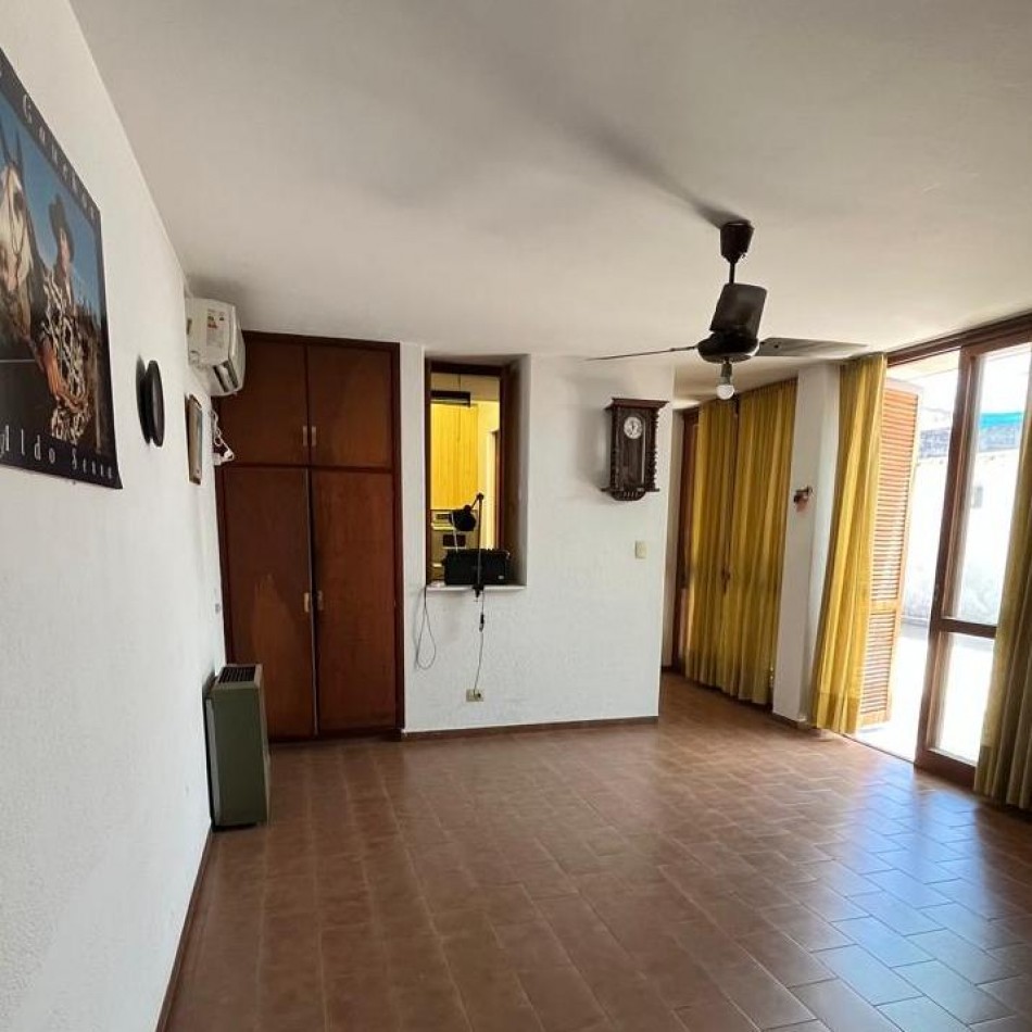 VIVIENDA + OFICINA/CONSULTORIO EN VENTA