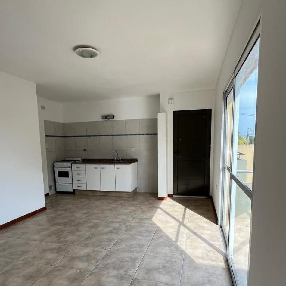 DEPARTAMENTO EN PLANTA ALTA