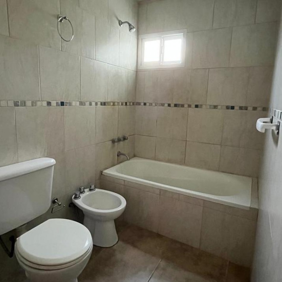 DEPARTAMENTO EN PLANTA ALTA