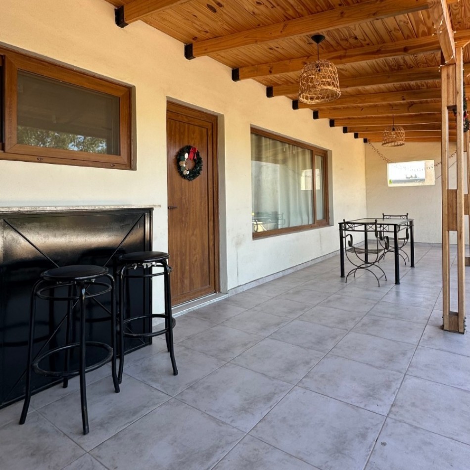 CASA QUINTA A ESTRENAR CON PILETA EN VENTA