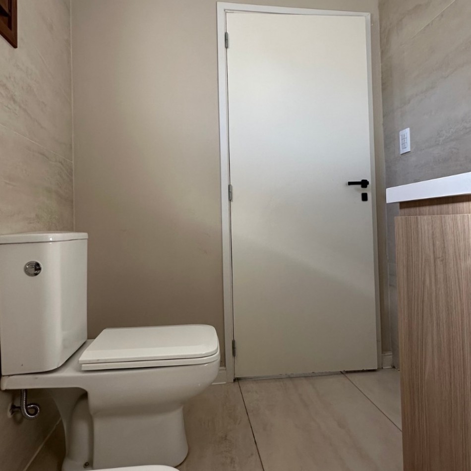 CASA QUINTA A ESTRENAR CON PILETA EN VENTA