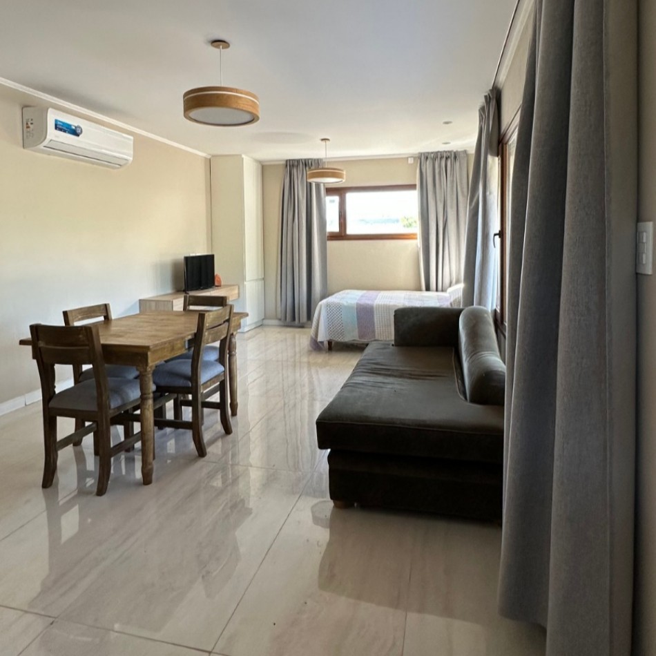 CASA QUINTA A ESTRENAR CON PILETA EN VENTA