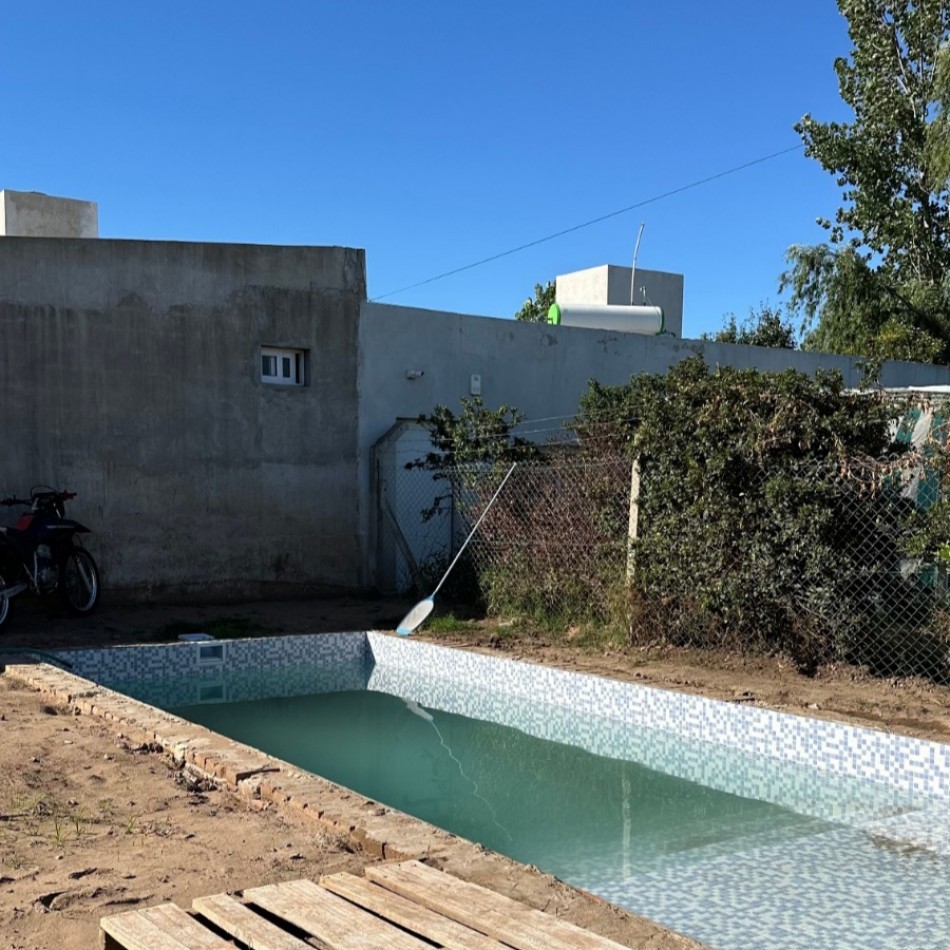 CASA QUINTA A ESTRENAR CON PILETA EN VENTA